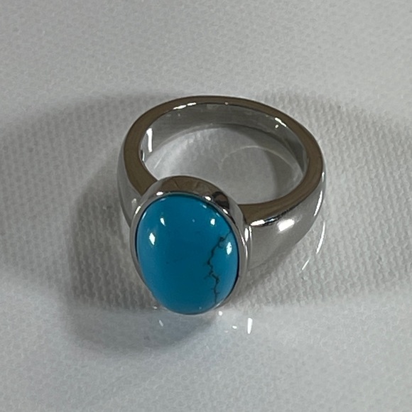 37. Silver Tone Natural Blue Faux Turquoise Ring - Picture 6 of 7